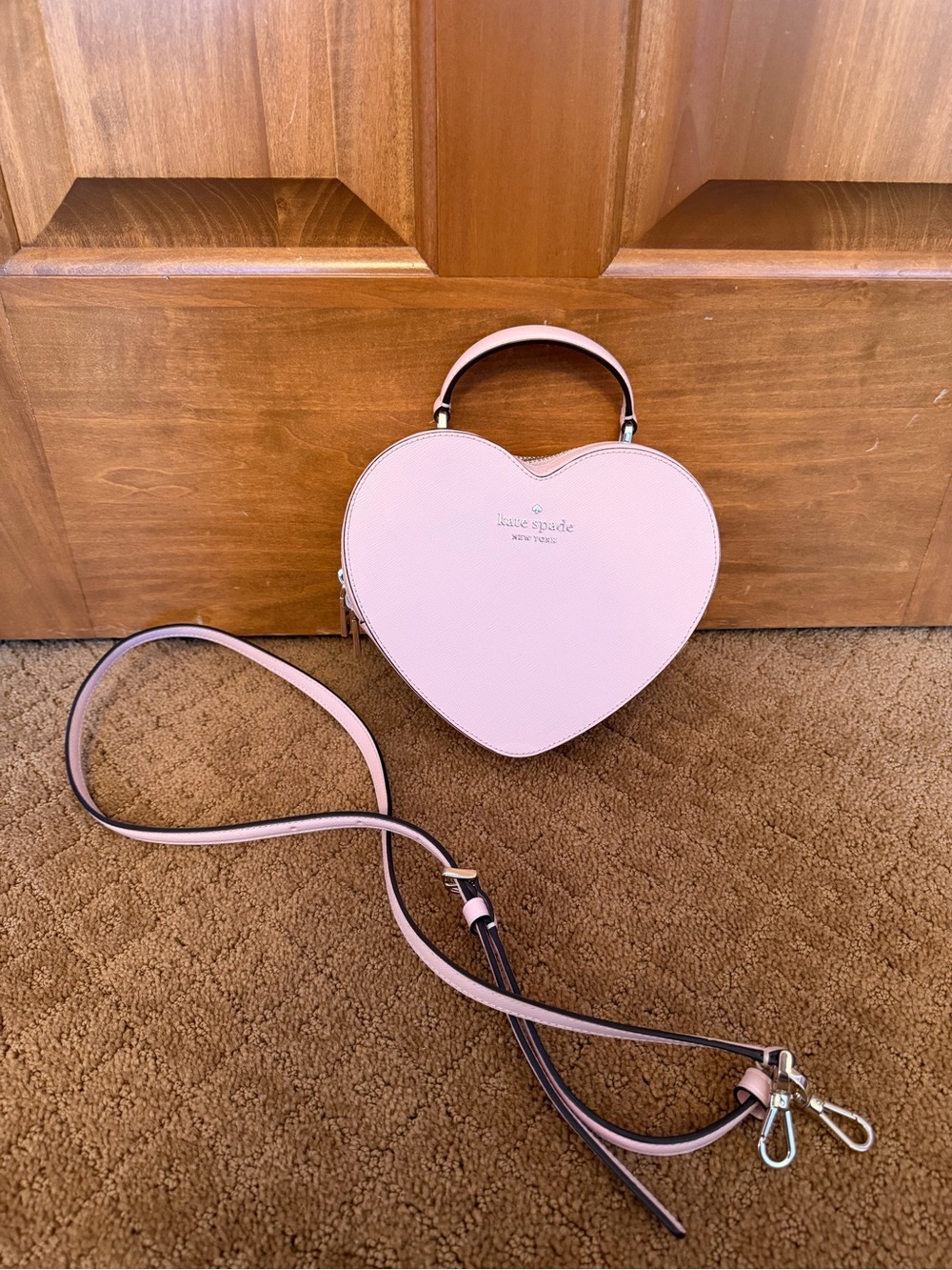 Kate Spade New York Love Shack Heart Crossbody in pink